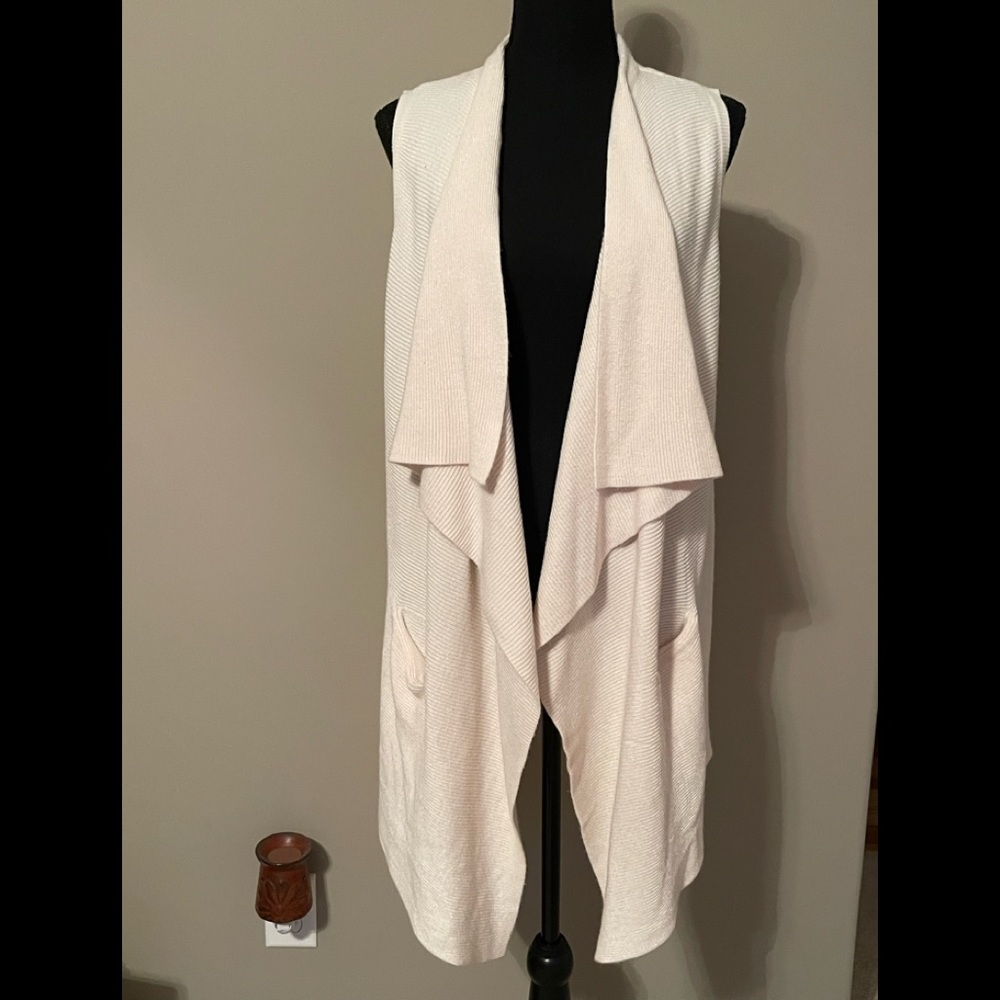 ABSOLUTELY Woman’s Open Wrap
